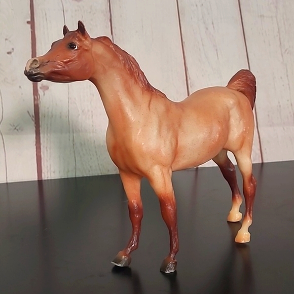Breyer Arabian Matte Red Roan Champion is Born Horse Figurine Collectible Toy - Picture 3 of 17
